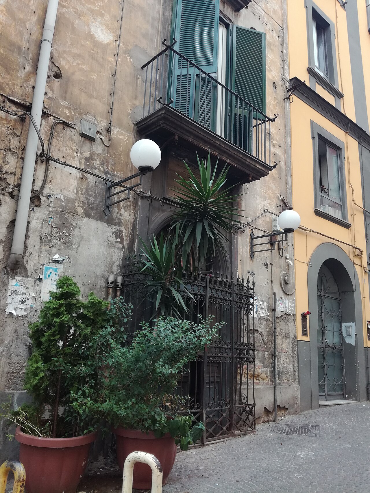 Cappella di palazzo in via Salvator Rosa n.45