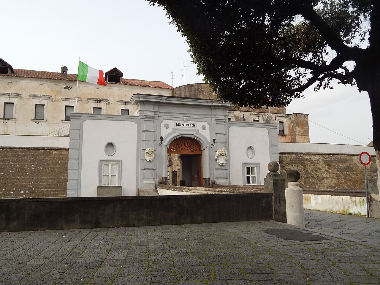 Castello baronale di Acerra