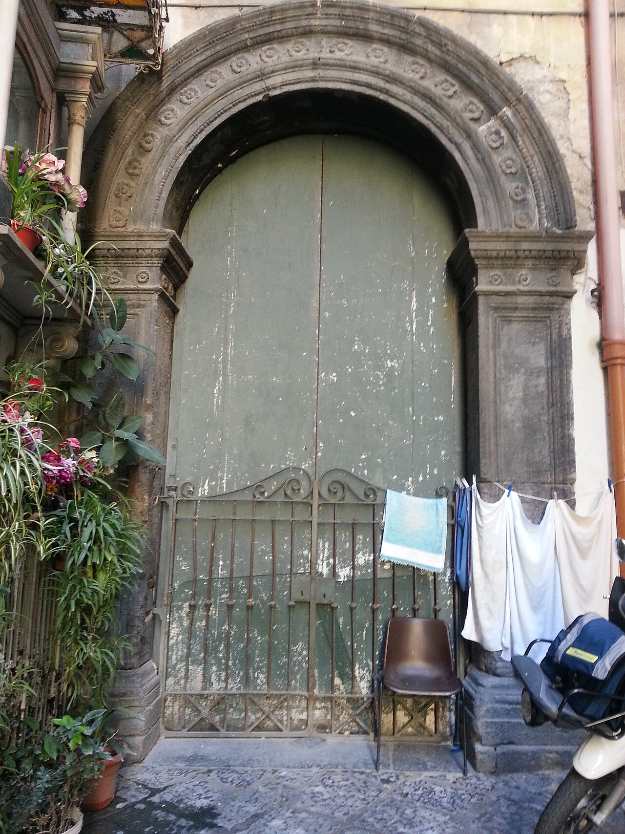 Palazzo dal Portale toscano