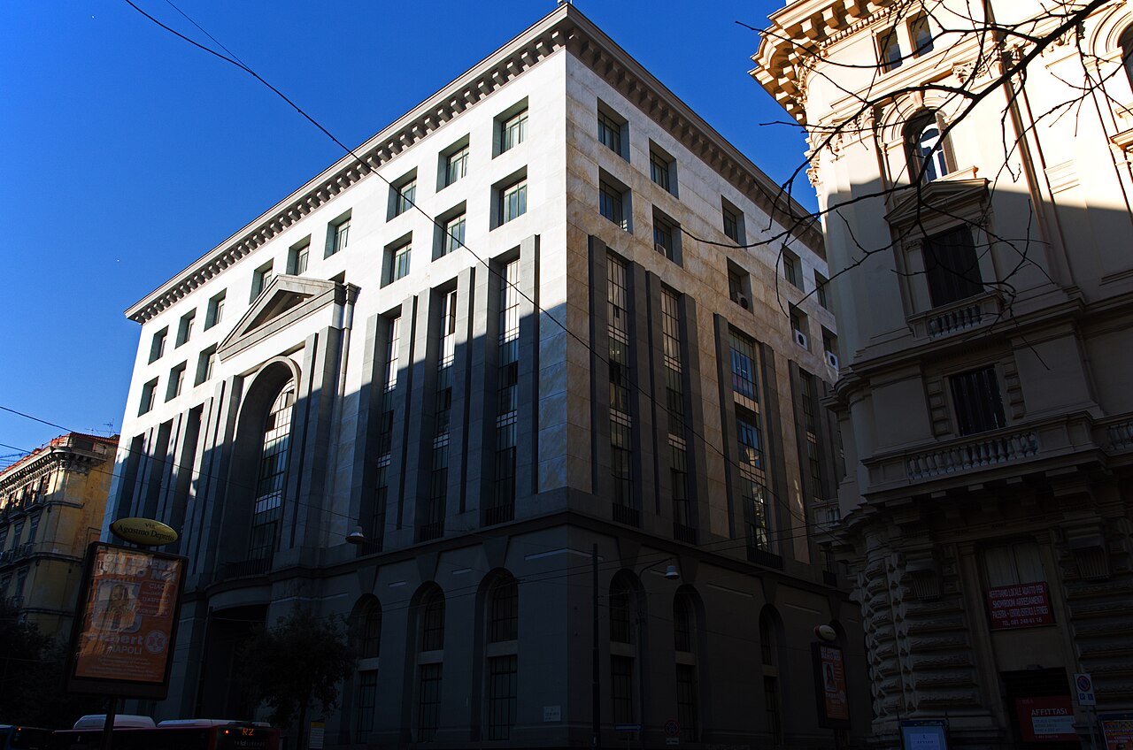Palazzo dei Telefoni a Napoli