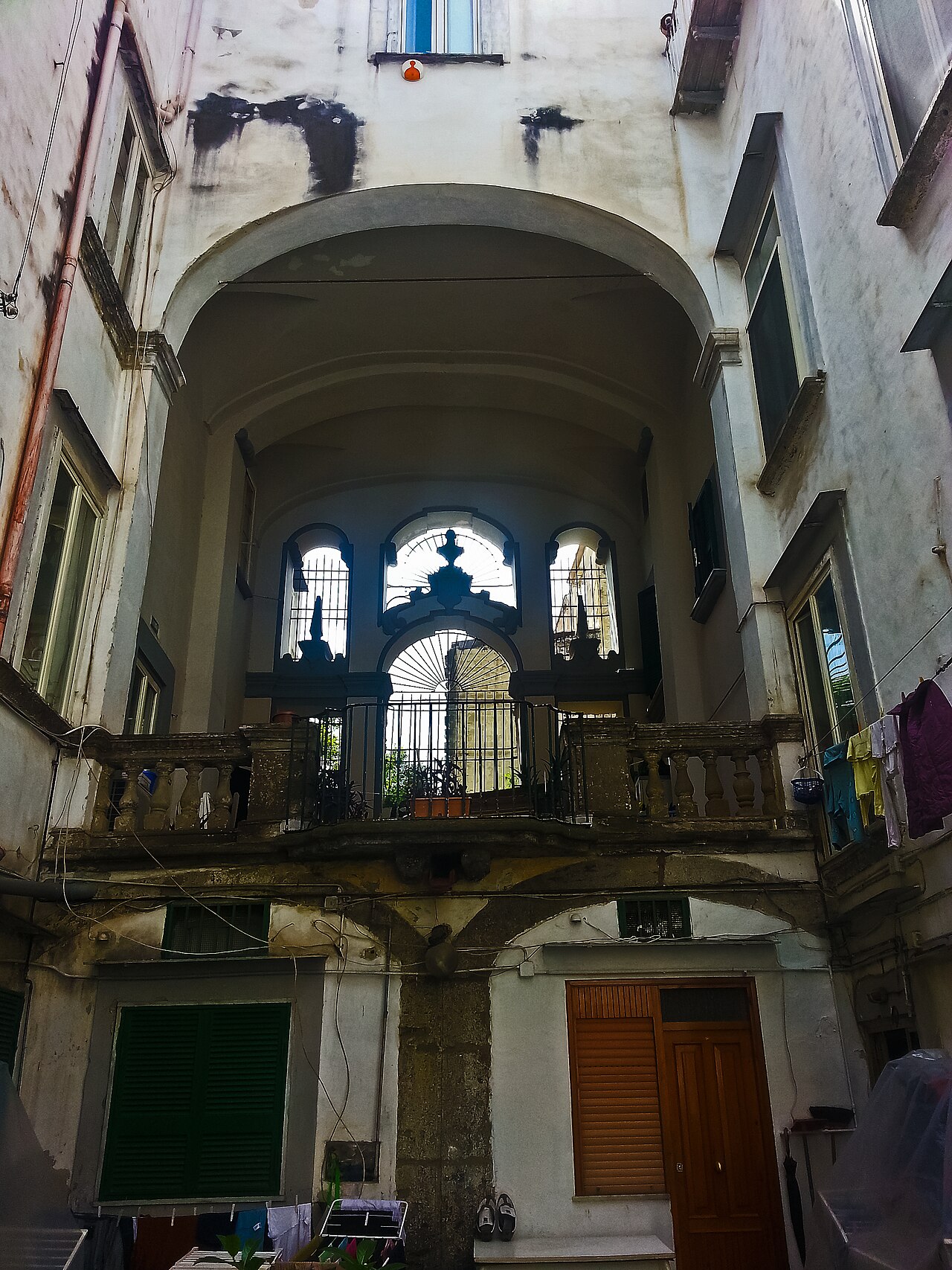 Palazzo in Salita Pontecorvo 26