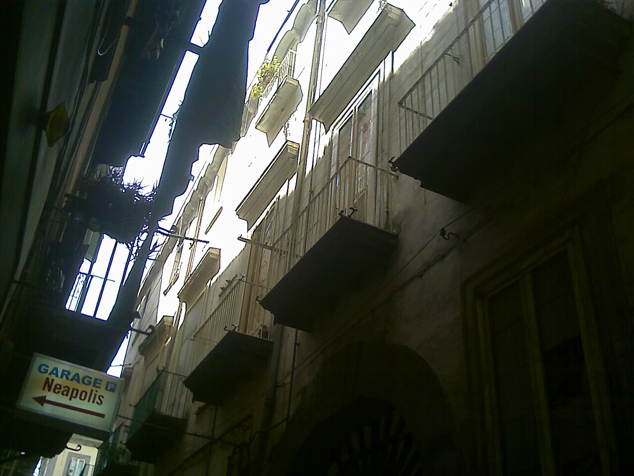 Palazzo in via Atri 33
