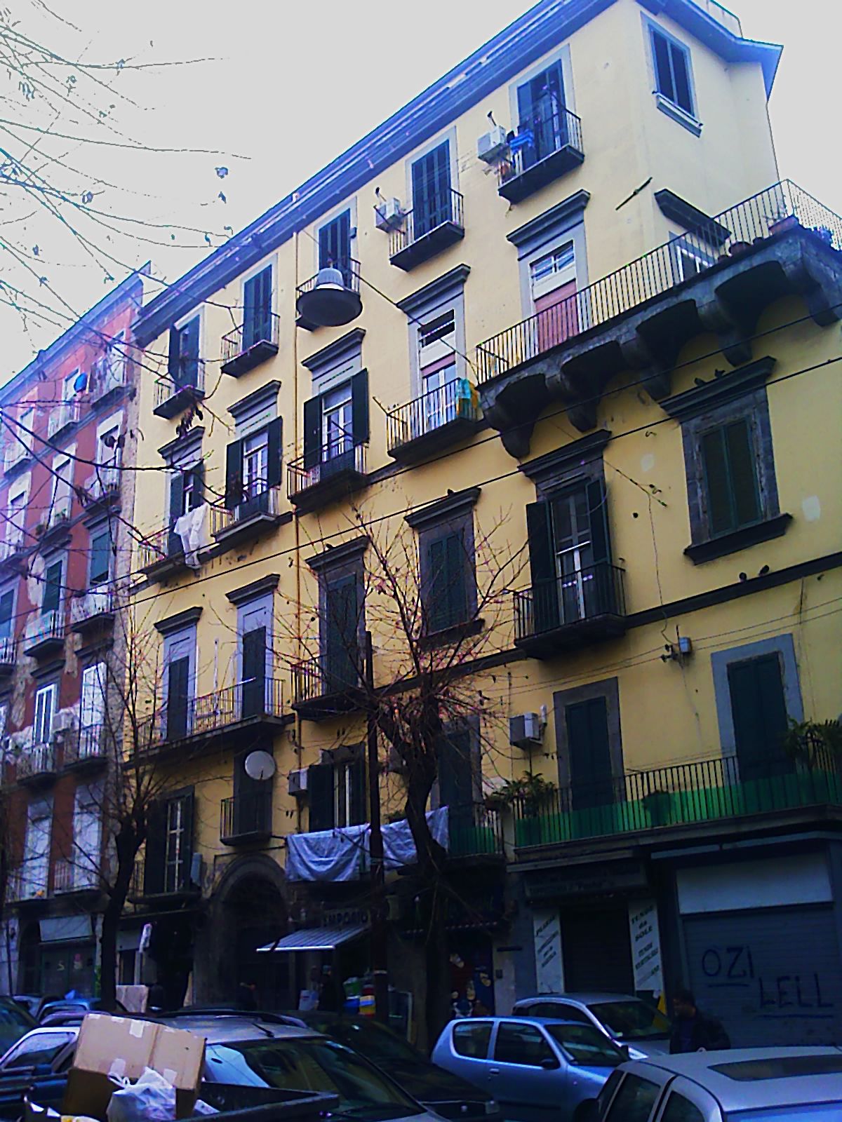 Palazzo in via Carbonara 52