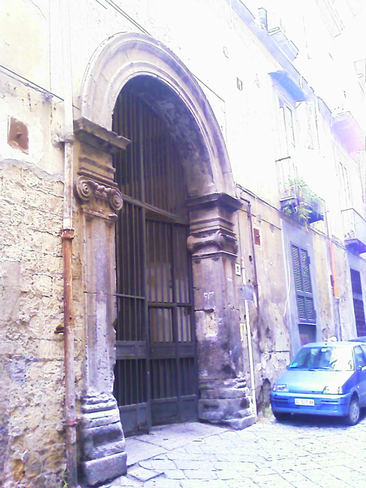 Palazzo in via San Giovanni Maggiore dei Pignatelli 29