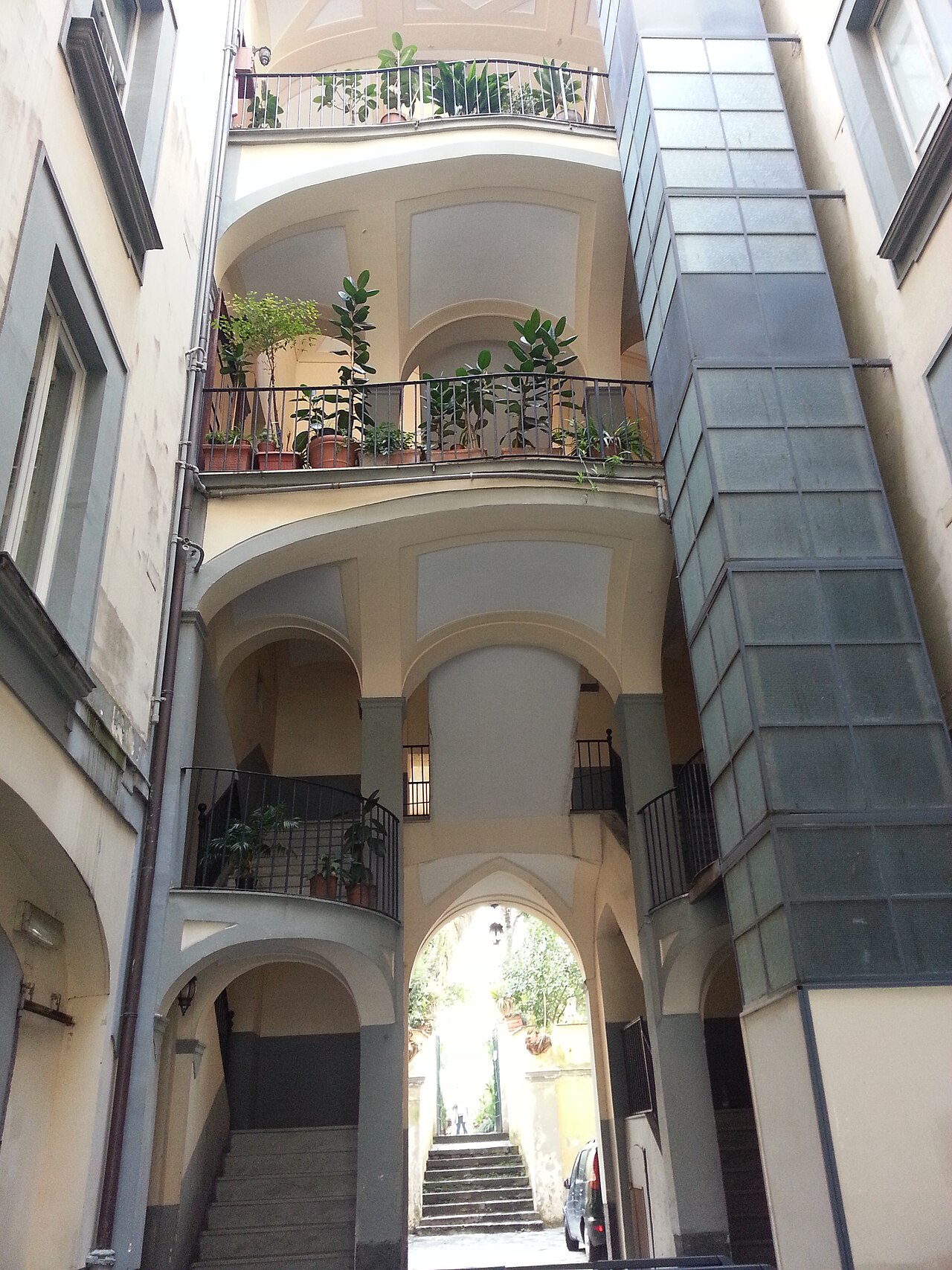 Palazzo Lariano Sanfelice