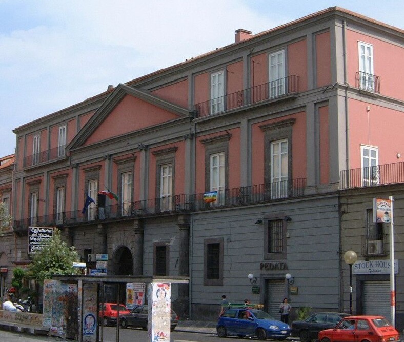 Palazzo Pinelli di Giugliano in Campania
